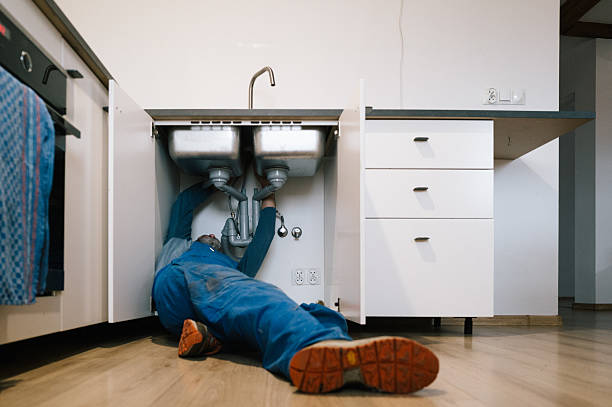 Professional Emergency Plumber technician working in Ada, OK